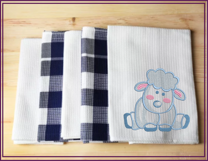 Little Lamb Machine Embroidery Design – Children’s Animal Pattern for Nursery & Baby Décor, 6 Sizes (0528)